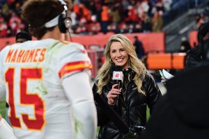 Meet Laura Rutledge, host of NFL on ESPN and former Miss Florida beauty  pageant winner